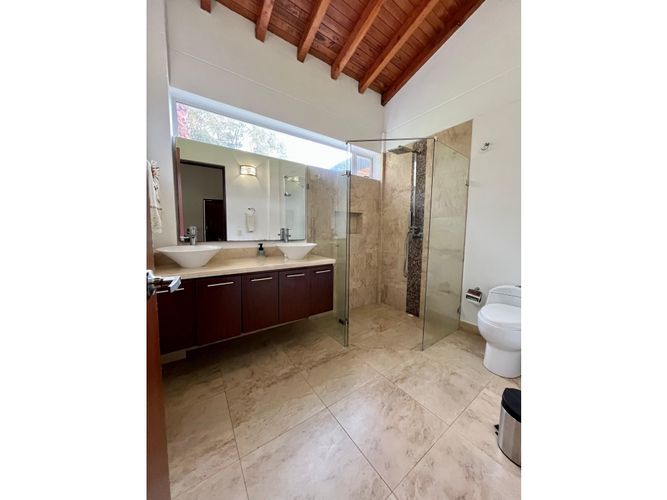 Casa de 3 alcobas en venta en Mesa, Envigado, 266 m² · foto 10 de 13