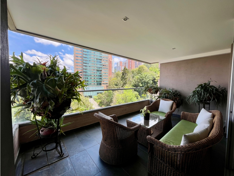 Apartamento en venta en El tesoro, Medellín 2