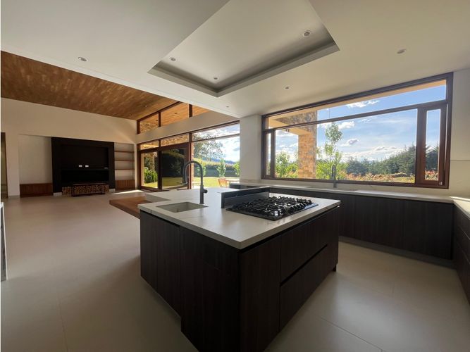 Casa de 3 alcobas en venta en La Ceja, 420 m² · foto 6 de 17