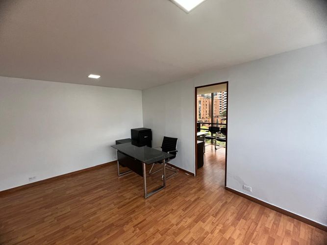 Oficina en arriendo en El Poblado, Medellín, 54 m² · foto 8 de 15