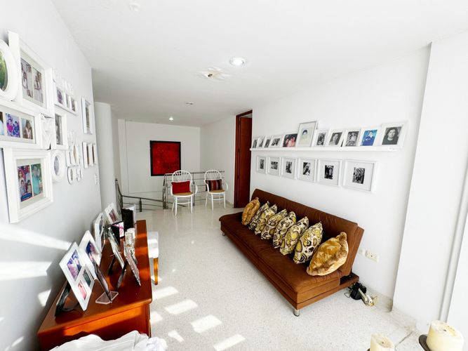 Casa de 3 alcobas en venta en La Floresta, Los Patios, 255 m² · foto 4 de 24