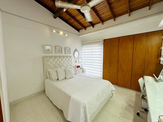 Casa de 3 alcobas en venta en La Floresta, Los Patios, 255 m² · foto 8 de 24