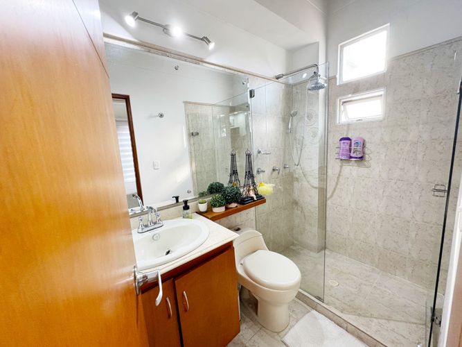 Casa de 3 alcobas en venta en La Floresta, Los Patios, 255 m² · foto 10 de 24