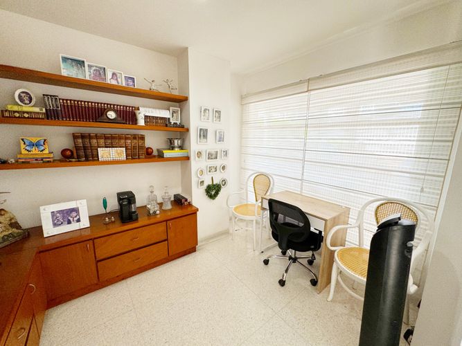 Casa de 3 alcobas en venta en La Floresta, Los Patios, 255 m² · foto 18 de 24