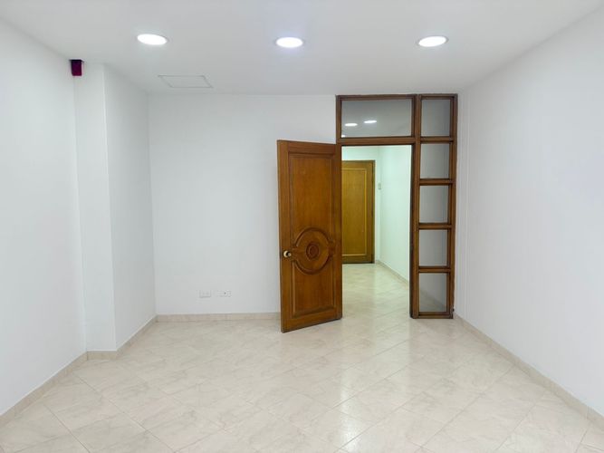 Oficina en arriendo en El Poblado, Medellín, 35 m² · foto 5 de 9