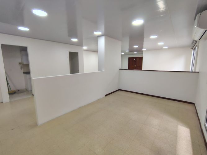 Oficina en venta en Cristo Rey, Medellín, 107 m² · foto 3 de 12