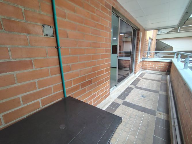 Oficina en venta en Cristo Rey, Medellín, 107 m² · foto 12 de 12