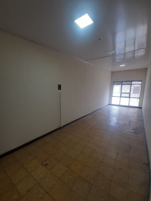 Bodega en arriendo en San Pedro, Cali, 45 m² · foto 6 de 7