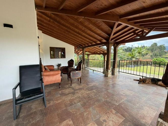 Finca en arriendo en Playa Rica-Rancheria, Rionegro, 300 m² · foto 4 de 14