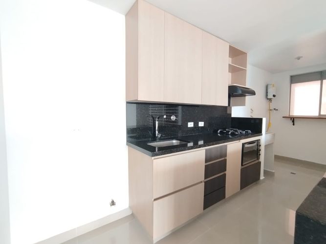Apartamento de 3 alcobas en arriendo en Loma Del Escobero, Envigado, 108 m² · foto 6 de 20