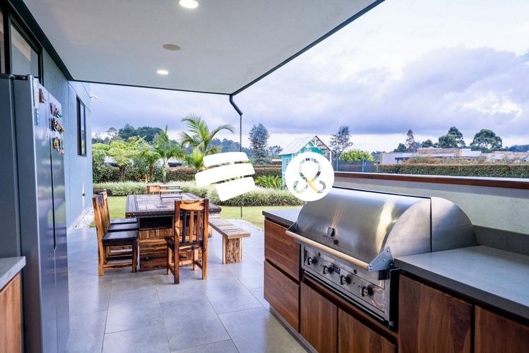 Casa de 5 alcobas en venta en Guamito, La Ceja · foto 16 de 20