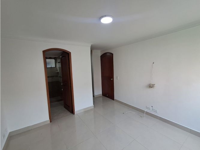 Apartamento de 4 alcobas en venta en Laureles, Medellín, 100 m² · foto 18 de 24