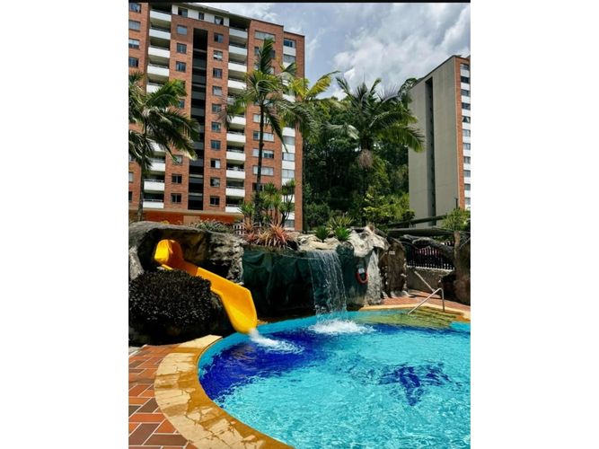 Apartamento de 4 alcobas en venta en Laureles, Medellín, 100 m² · foto 21 de 24
