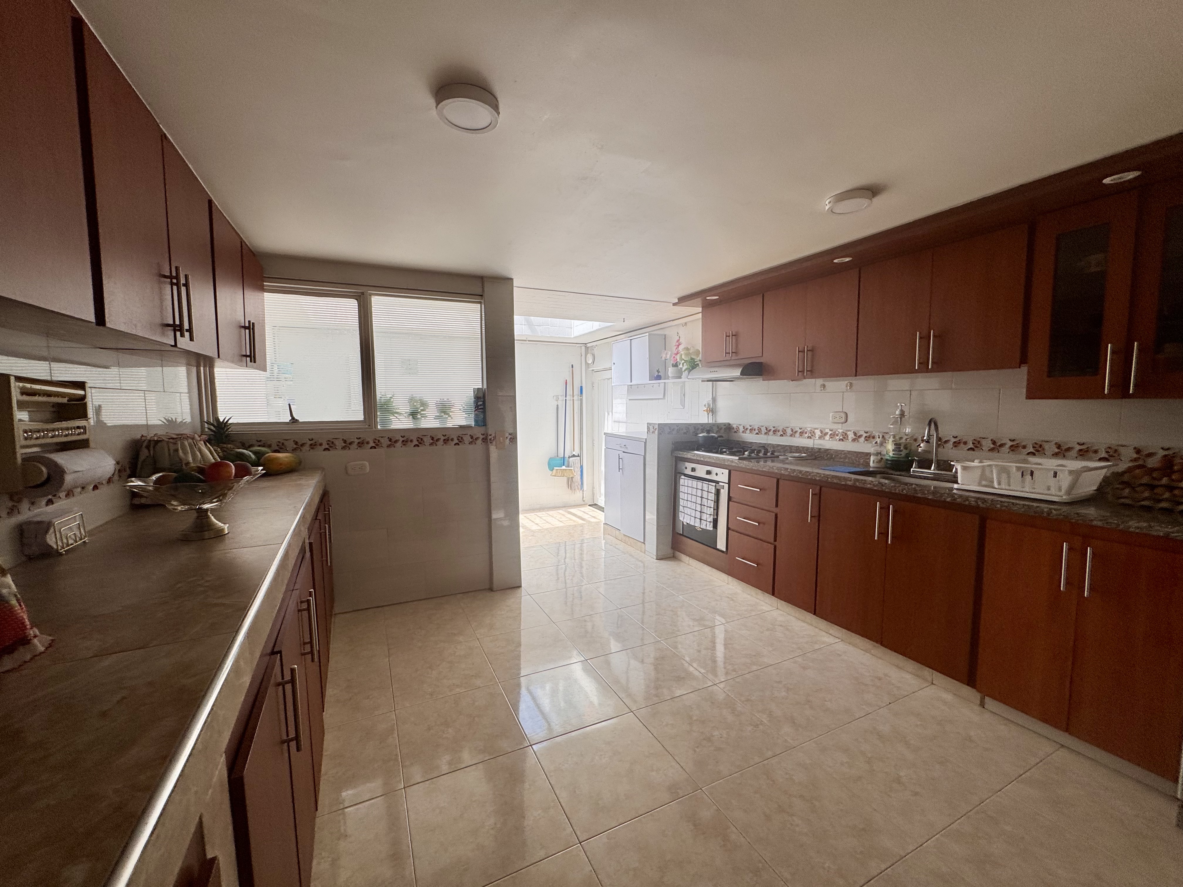 Casa en venta en Lagos De Cordoba, Bogotá · foto 12 de 24