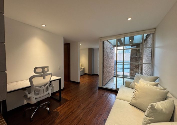 Apartaestudio en venta en Bella Suiza, Bogotá, 74 m² · foto 3 de 14