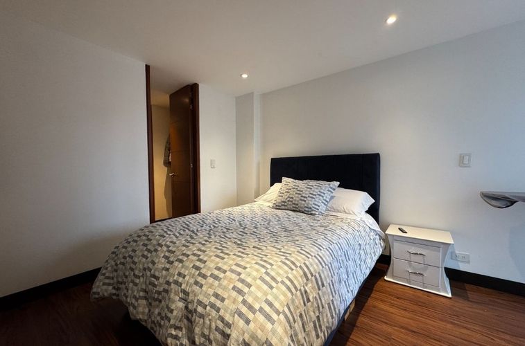 Apartaestudio en venta en Bella Suiza, Bogotá, 74 m² · foto 11 de 14