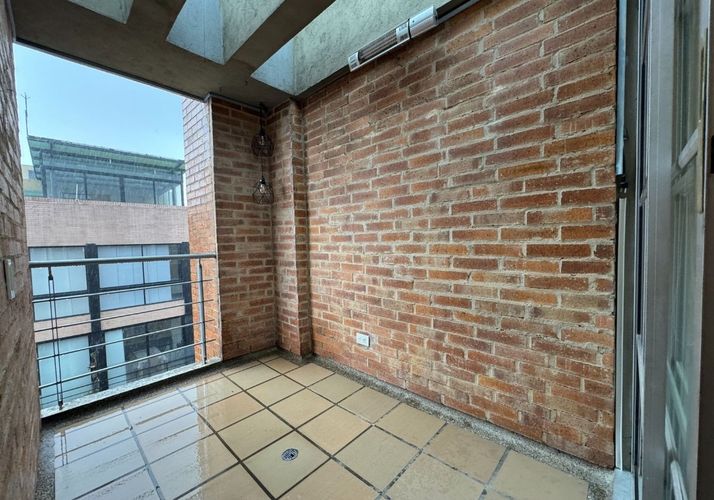 Apartaestudio en venta en Bella Suiza, Bogotá, 74 m² · foto 4 de 14