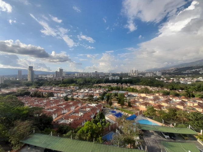 Apartamento de 3 alcobas en venta en Colina Versalles, Floridablanca, 99 m² · foto 2 de 24