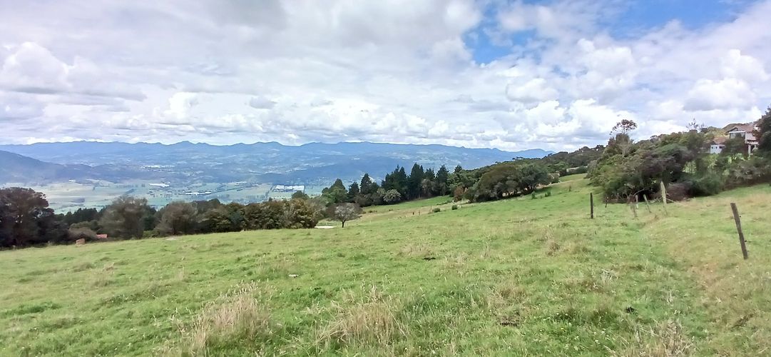 Lote en venta en Yerbabuena, Sopó, 2500 m² · foto 2 de 24