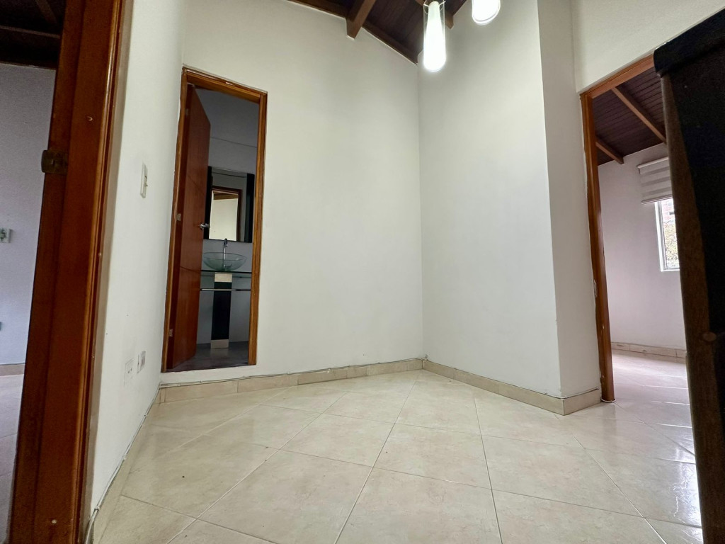 Apartamento en venta en Calasanz, Medellín · foto 4 de 12