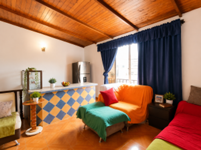 Casa de 7 alcobas en venta en Union De Vivienda Popular, Cali, 220 m² · foto 3 de 6
