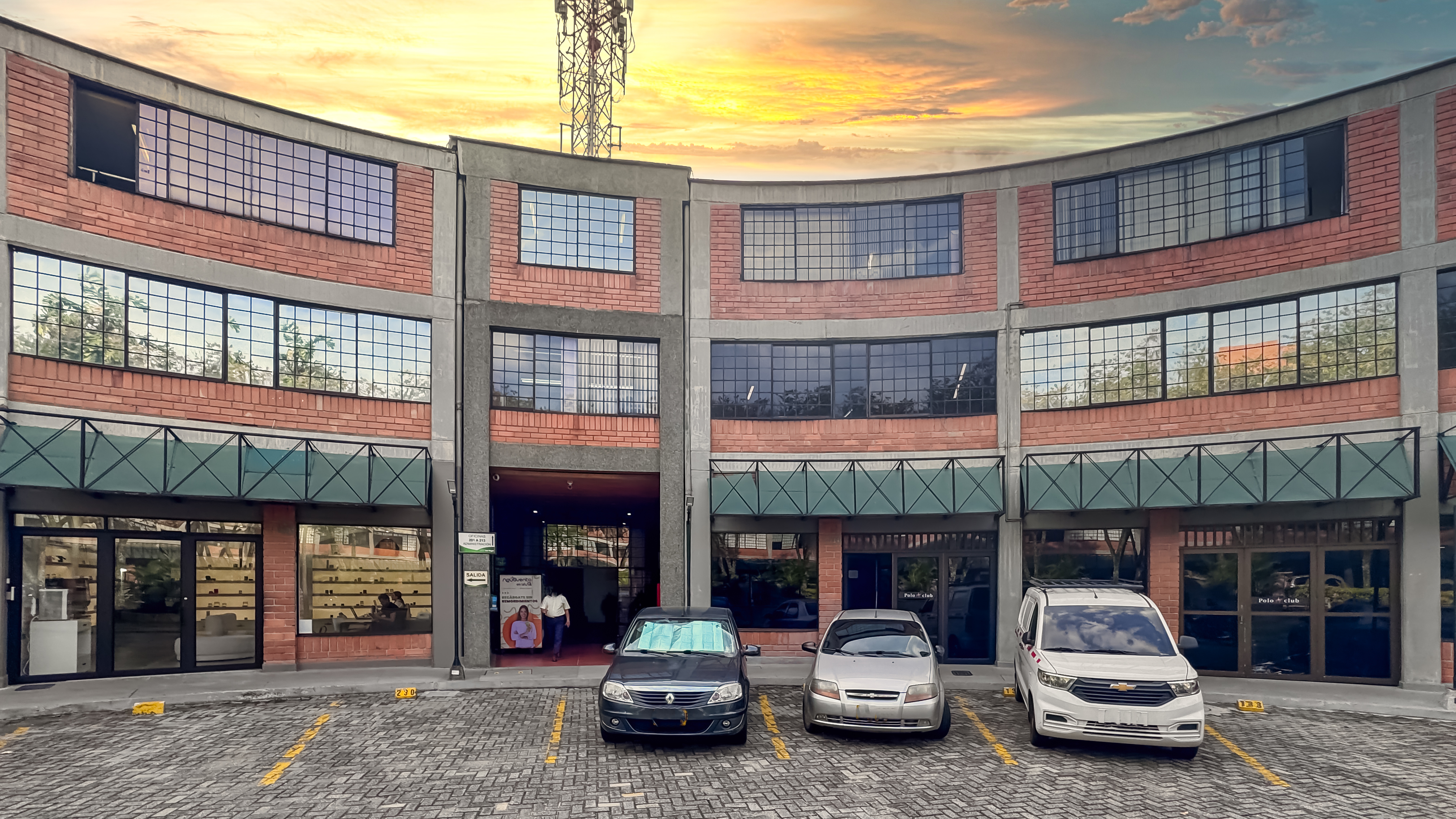 Office in Santa maria de los angeles (149 m²) for Sale