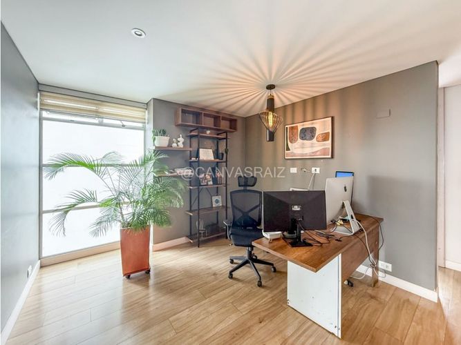 Apartamento de 3 alcobas en venta en Los Naranjos, Medellín, 222 m² · foto 14 de 14