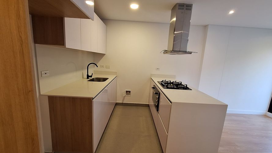 Apartamento en venta en Bosque De Pinos, Bogotá · foto 3 de 16