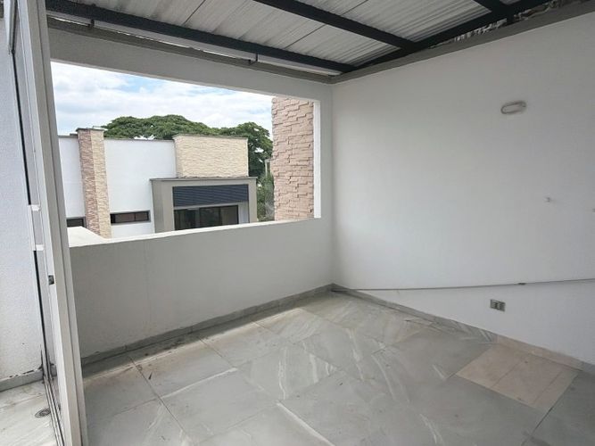 Casa de 5 alcobas en venta en Las Mercedes, Jamundí, 330 m² · foto 23 de 24