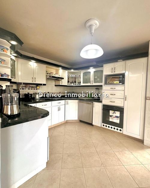 Casa de 4 alcobas en venta en Club House Iii, Floridablanca, 307 m² · foto 3 de 24