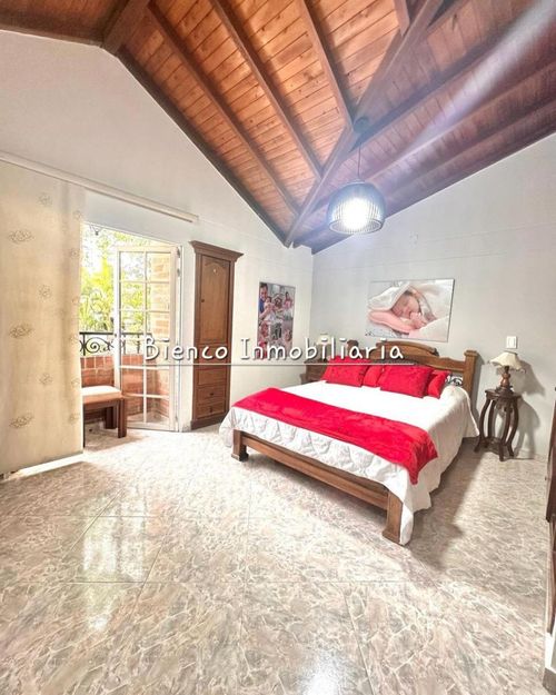 Casa de 4 alcobas en venta en Club House Iii, Floridablanca, 307 m² · foto 11 de 24