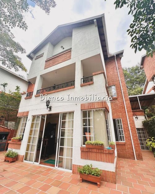 Casa de 4 alcobas en venta en Club House Iii, Floridablanca, 307 m² · foto 21 de 24