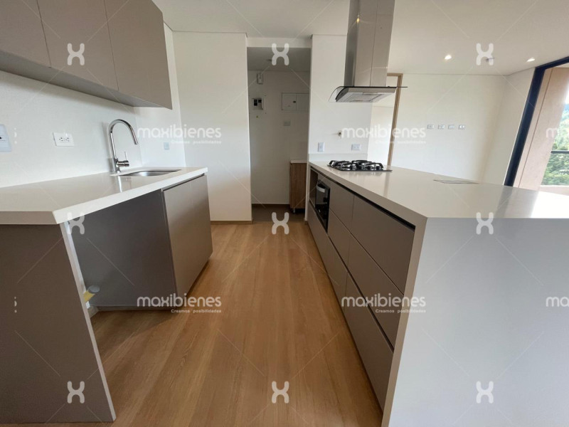 1BR Apartment in Santa Elena (70 m²) - 3