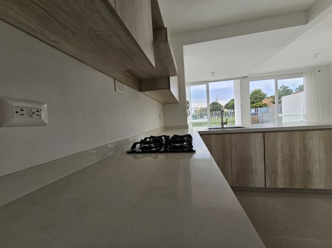 Casa de 3 alcobas en venta en El Castillo, Jamundí, 90 m² · foto 3 de 13