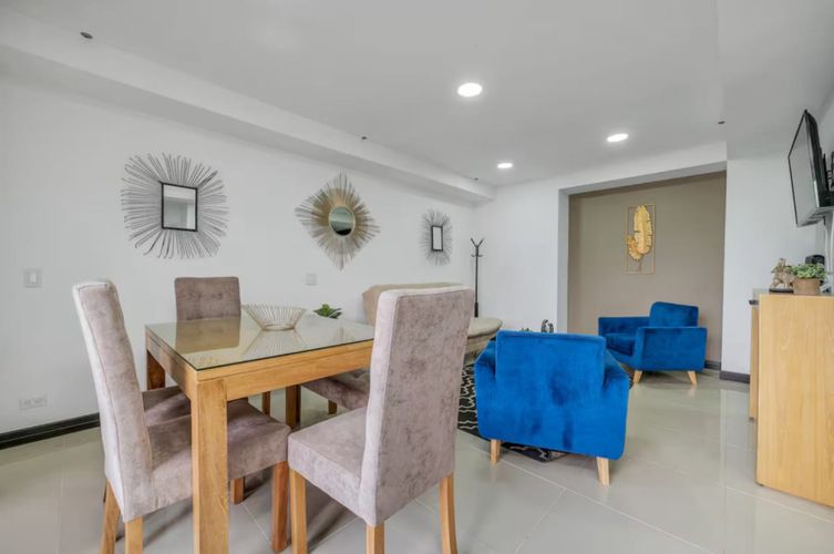 Apartamento de 3 alcobas en venta en Laureles, Medellín, 99 m² · foto 13 de 24