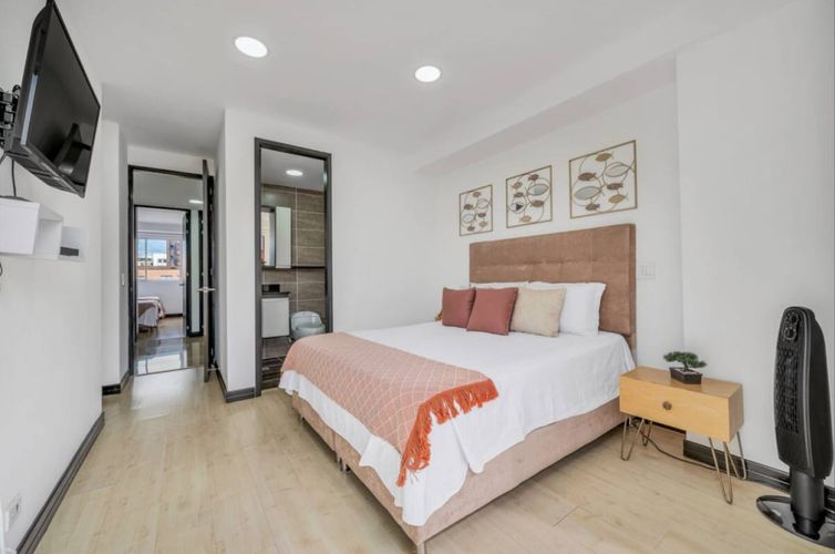Apartamento de 3 alcobas en venta en Laureles, Medellín, 99 m² · foto 16 de 24