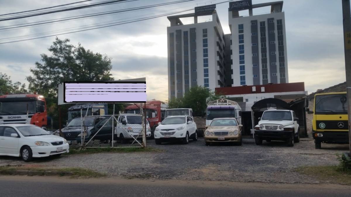 Terreno Comercial Vendo sobre Madame Lynch salida a 2 calles - ID-39651 — foto 2