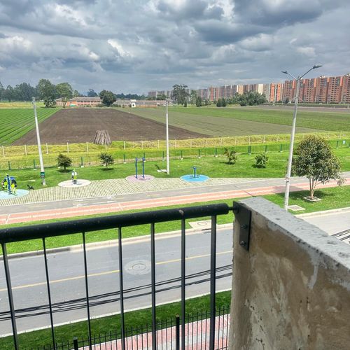 Apartamento de 3 alcobas en venta en Zona Centro, Madrid, 47 m² · foto 2 de 12