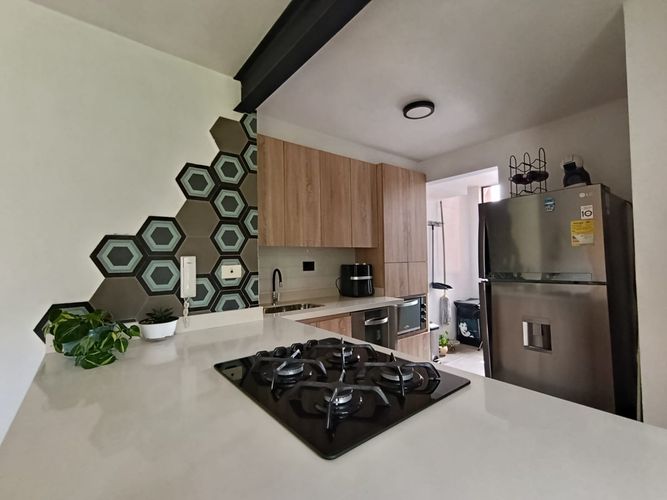 Apartaestudio en arriendo en El Poblado, Medellín, 54 m² · foto 9 de 12