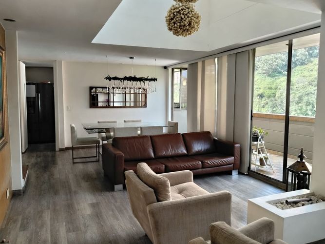 Apartamento de 3 alcobas en arriendo en Castropol, Medellín, 164 m² · foto 2 de 19