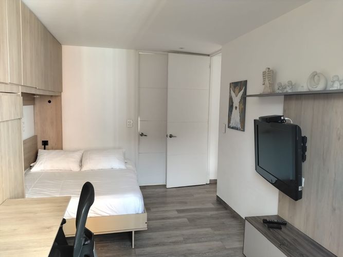 Apartamento de 3 alcobas en arriendo en Castropol, Medellín, 164 m² · foto 9 de 19