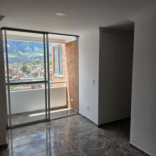 Apartamento de 3 alcobas en venta en Niquia, Bello, 62 m² · foto 6 de 14