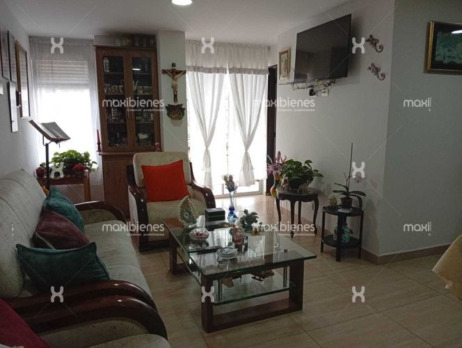 Apartamento de 3 alcobas en venta en El Carmen De Viboral, El Carmen de Viboral, 93 m² · foto 2 de 6