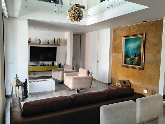 Apartamento de 3 alcobas en arriendo en El Poblado, Medellín, 164 m² · foto 3 de 20