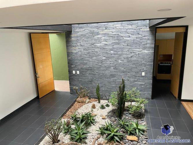 Casa de 4 alcobas en venta en Loma El Atravesado, Envigado, 300 m² · foto 13 de 19