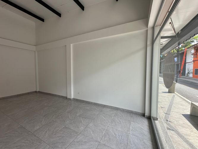 Local en arriendo en Alfonso Lopez, Armenia, 22 m² · foto 3 de 6