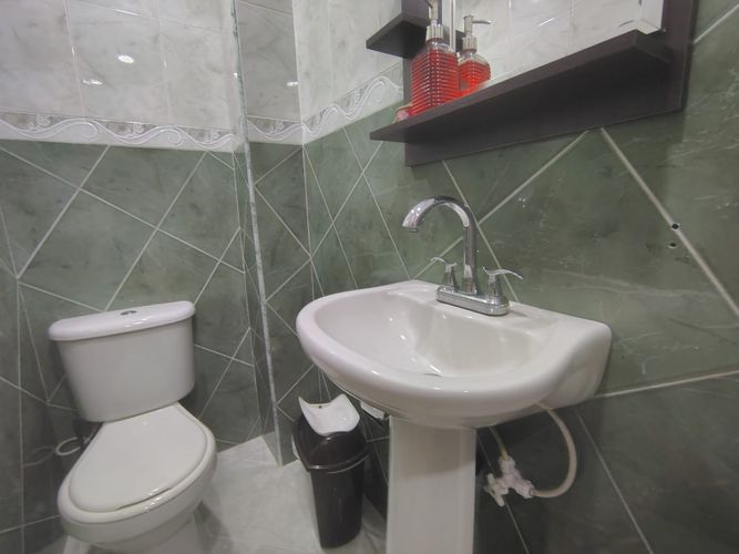 Casa de 4 alcobas en arriendo en Los Almendros, Envigado, 135 m² · foto 13 de 14
