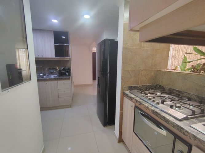 Casa de 4 alcobas en arriendo en Los Almendros, Envigado, 135 m² · foto 2 de 14