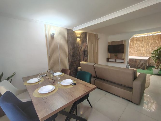 Casa de 4 alcobas en arriendo en Los Almendros, Envigado, 135 m² · foto 3 de 14