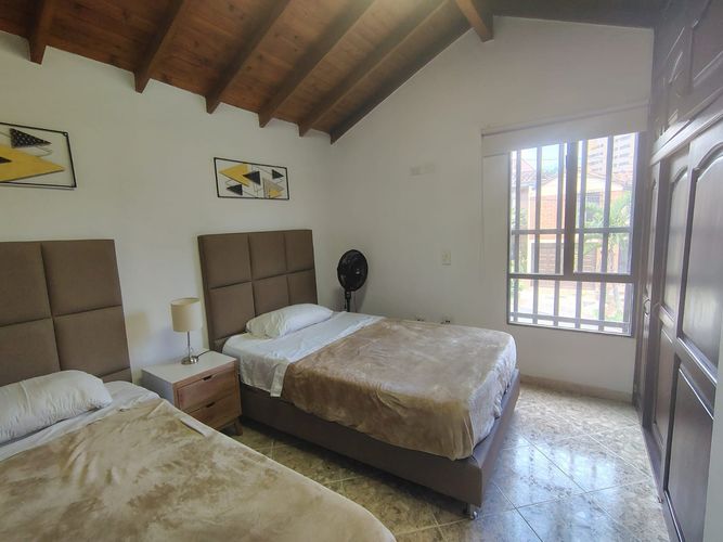 Casa de 4 alcobas en arriendo en Los Almendros, Envigado, 135 m² · foto 10 de 14